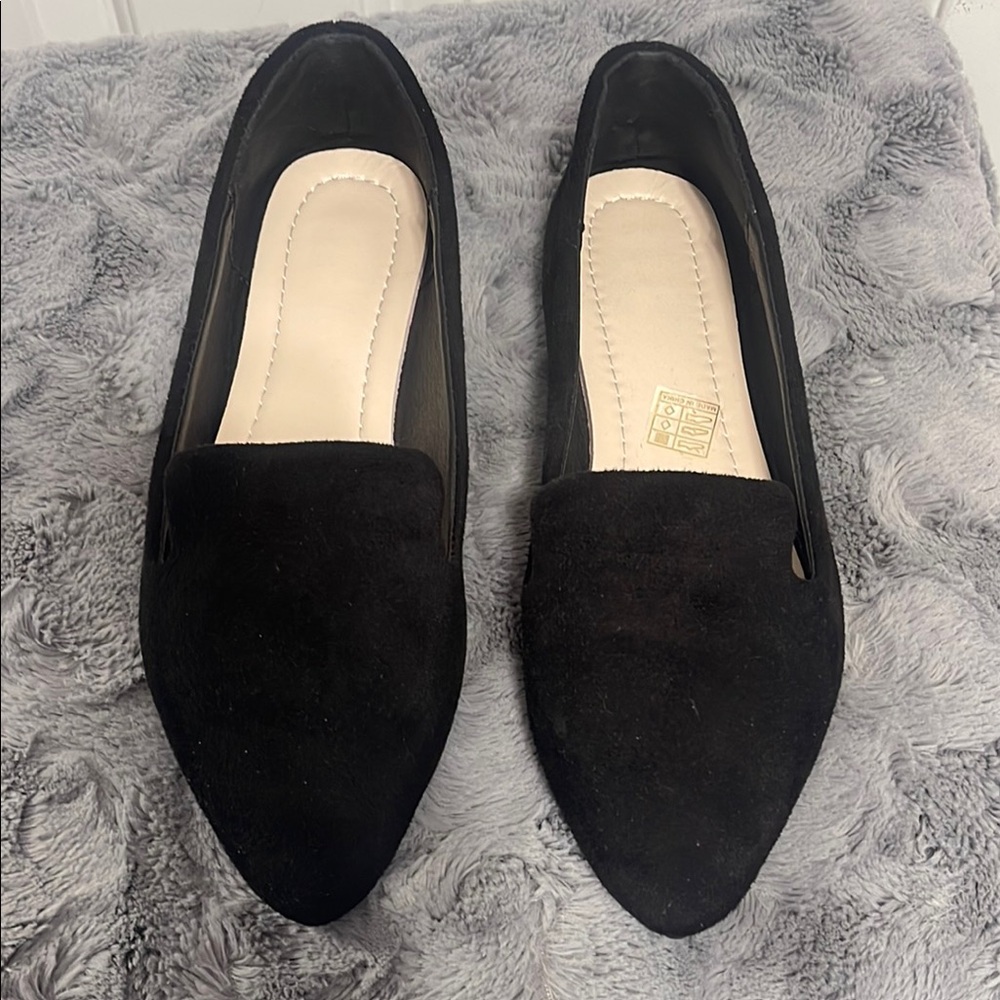 H&M Black Suede Flats with Pointed Toe